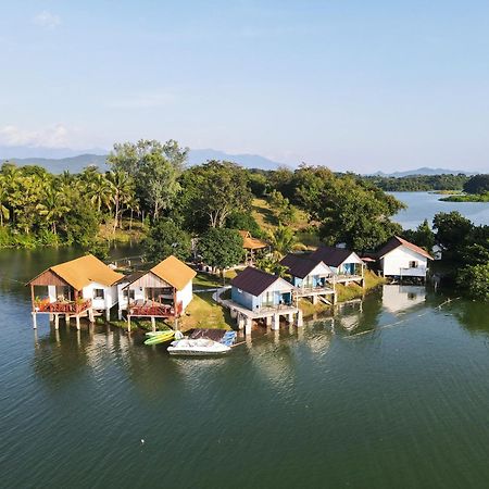 Sunset Nam Ngum Resort Ванг-Виенг Экстерьер фото